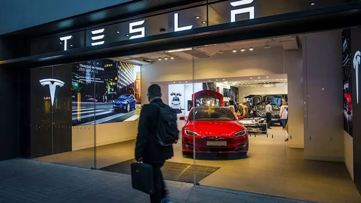 Μειώθηκαν οι παραδόσεις οχημάτων Tesla το 2024 