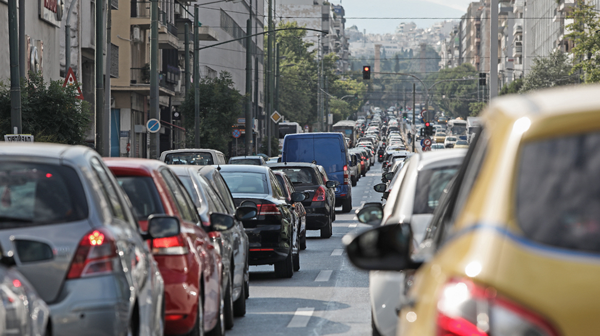 Τέλη κυκλοφορίας 2025 χωρίς παράταση: Μέχρι αύριο η πληρωμή - Τσουχτερά τα πρόστιμα