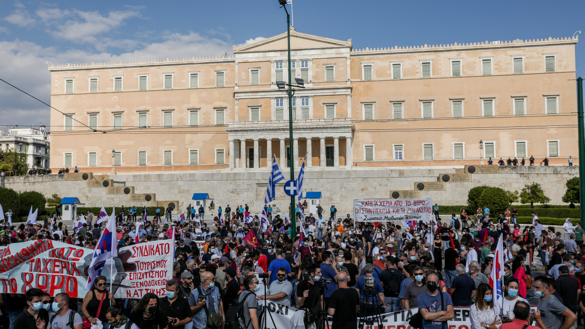 Απεργία 9 Απριλίου: Τι ισχύει για μετρό, λεωφορεία και τρόλεϊ - Δεμένα τα πλοία