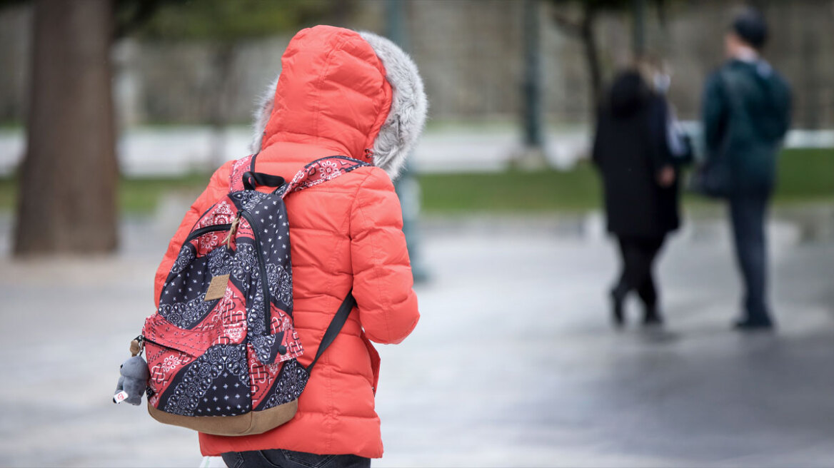 Καιρός: 48ωρο κακοκαιρίας με βροχές, κρύο και χιονοπτώσεις το Σαββατοκύριακο