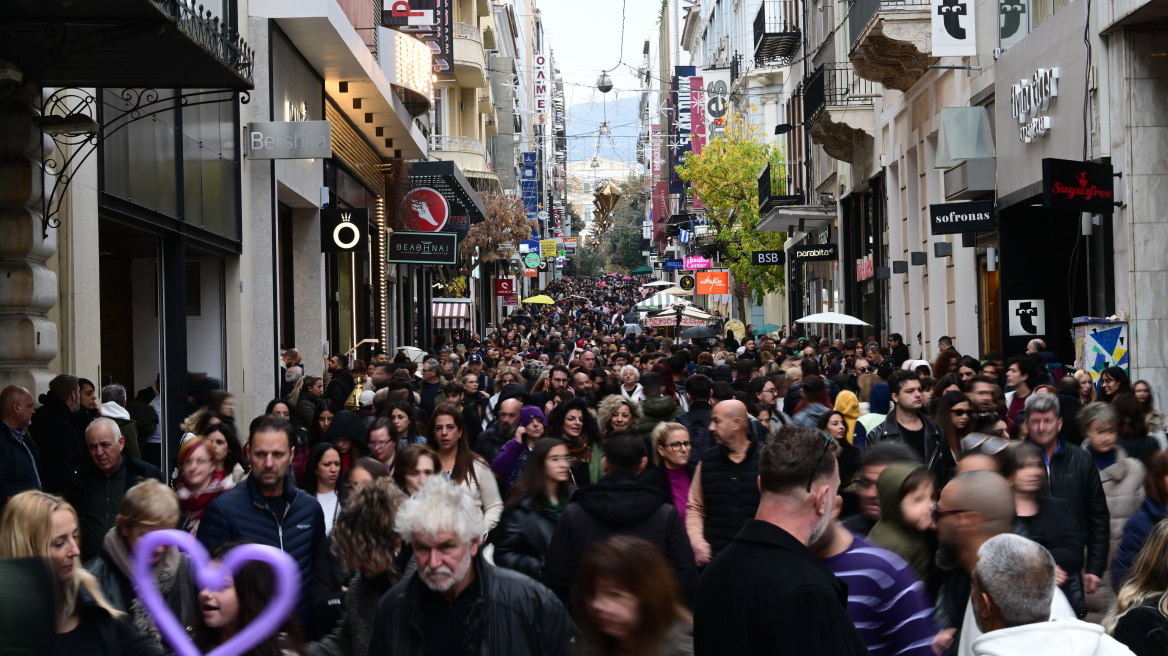 Ανοιχτά μαγαζιά σήμερα (22/12): Το ωράριο λειτουργίας για τα καταστήματα την Κυριακή - Τι ισχύει για τα σούπερ μάρκετ