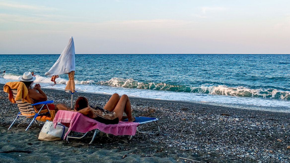 Κοινωνικός τουρισμός 2026: Οι νέοι κανόνες και οι 300.000 δικαιούχοι για τις επιταγές