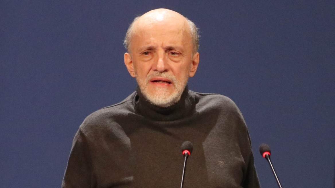 Μάνος Βακούσης: Είναι ψέμα να λέμε ότι στη φύση του ανθρώπου δεν υπάρχει ο έρωτας για το ίδιο φύλο