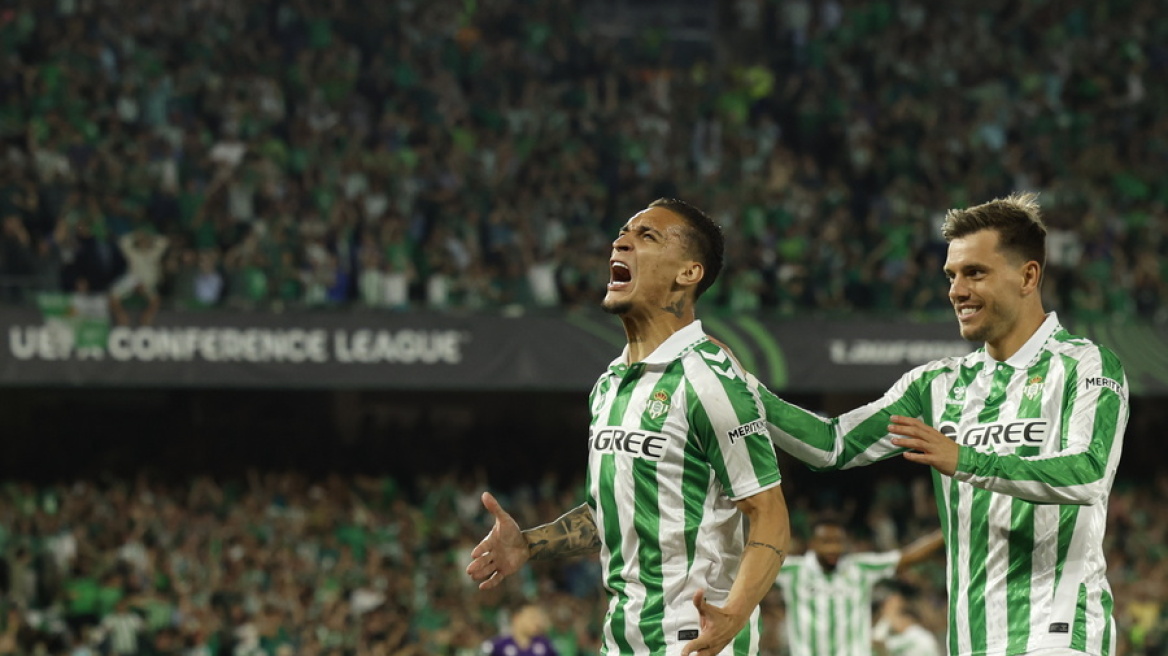 Μπέτις: Σε διαπραγματεύσεις με την Μάντσεστερ Γιουνάιτεντ για την απόκτηση του Άντονι 