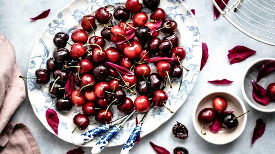 Κεράσια: Η υψηλή διατροφική τους αξία και πόσα να τρώμε κάθε μέρα