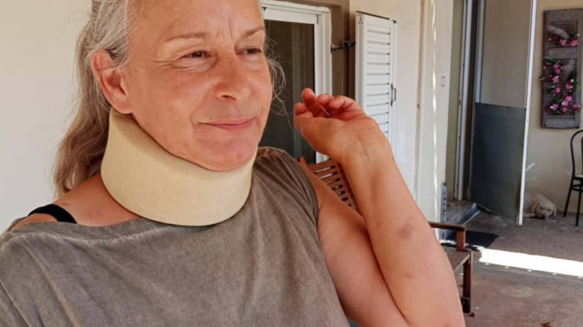 Εθελόντρια φιλοζωικής στα Λεχαινά καταγγέλλει επίθεση από άνδρα που πουλούσε παράνομα κουτάβια στη λαϊκή - «Με χτύπησε, με χαστούκισε, μου τράβηξε τα μαλλιά»