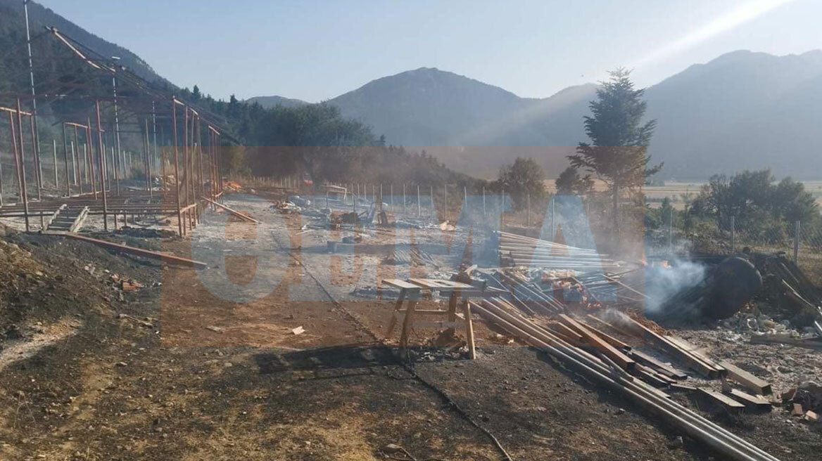 Το σημείο από το οποίο ξεκίνησε η πυρκαγιά στον Φενεό - Έκοβαν μέταλλα με τροχό εν μέσω καύσωνα, δείτε φωτογραφίες