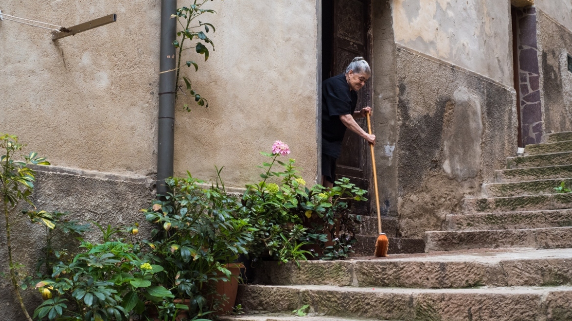 Ιταλία: Αυξάνονται οι άνω των 100 ετών – Τα μυστικά της μακροζωίας 