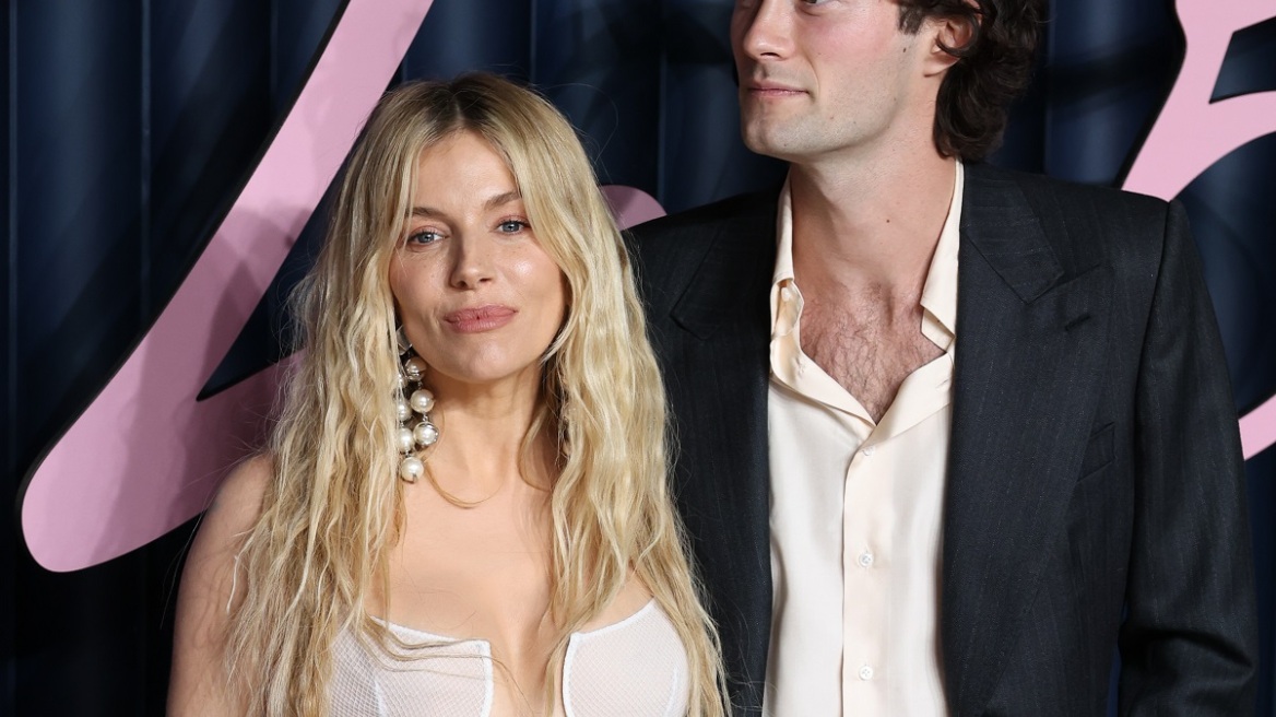 Σιένα Μίλερ: Σε προχωρημένη εγκυμοσύνη στα 45 της - Περιμένει το τρίτο της παιδί