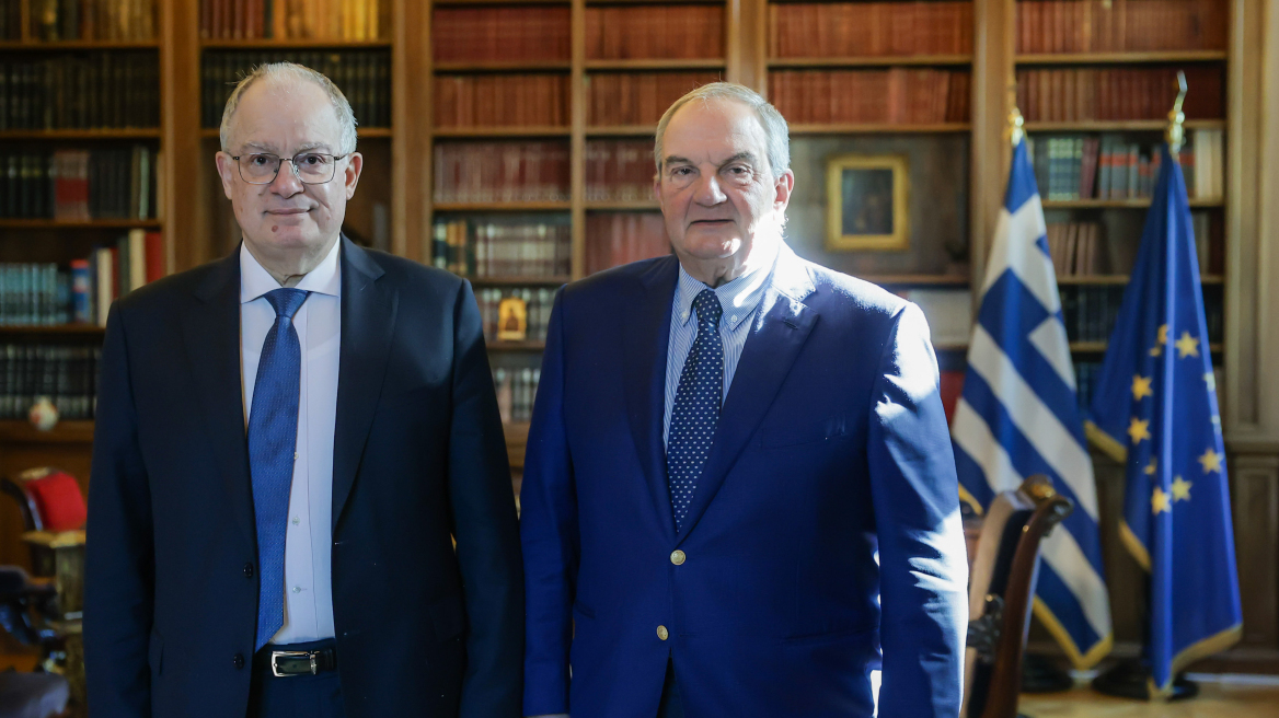 Συνάντηση Τασούλα με Κώστα Καραμανλή στο Προεδρικό Μέγαρο