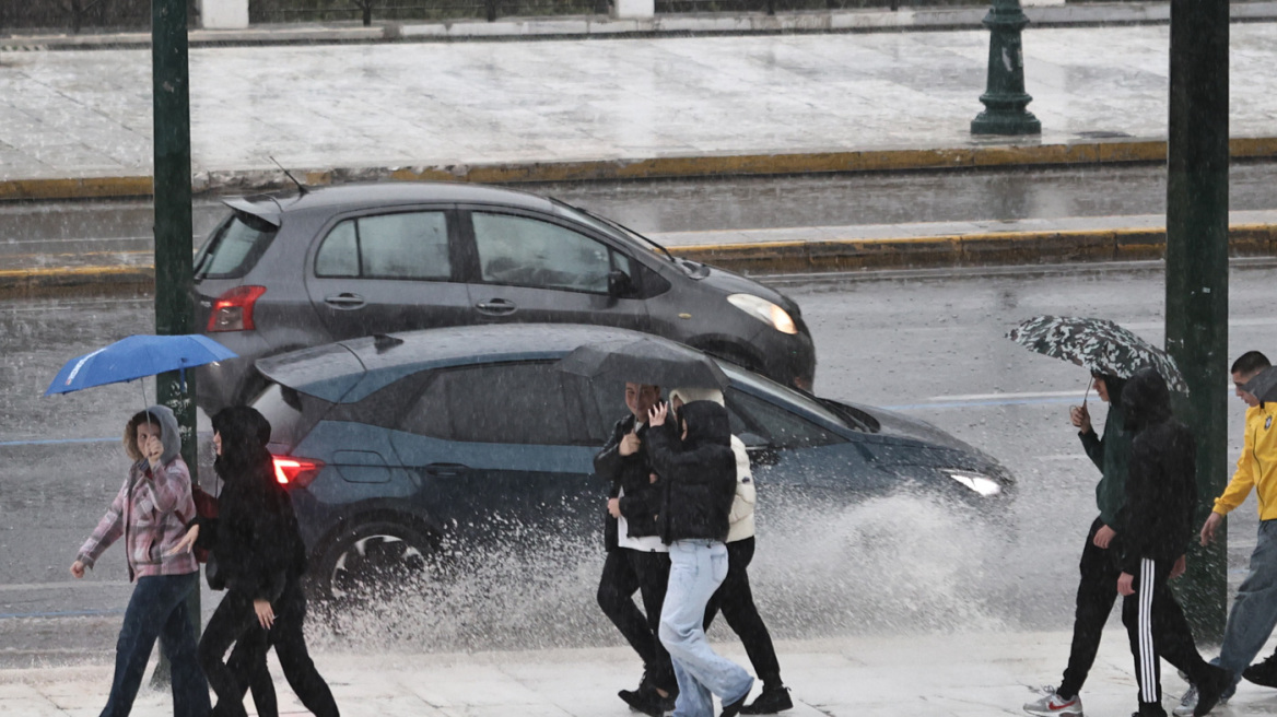Με καταιγίδες, χαλάζι και ισχυρούς ανέμους έρχεται η κακοκαιρία Kristin: Την Πέμπτη θα επηρεαστεί η Αττική, νέο κύμα από το Σαββατοκύριακο