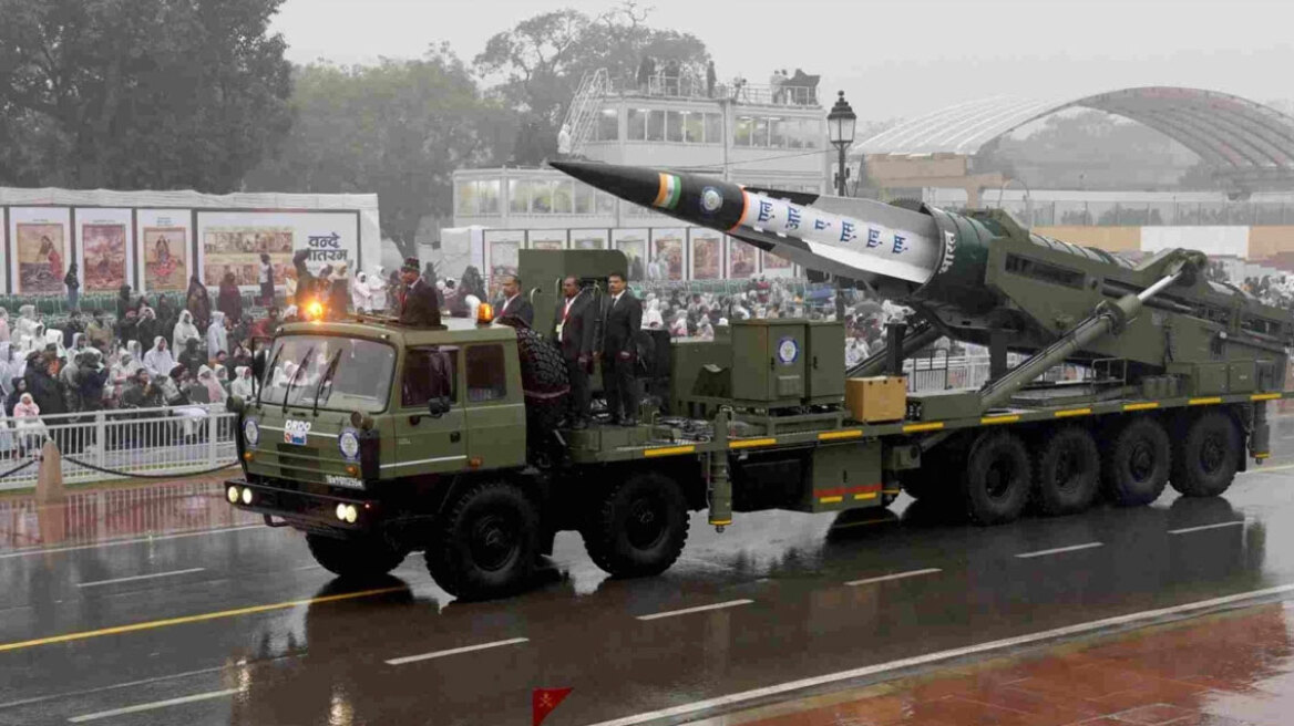 Η Ινδία αποκάλυψε το υπερόπλο της: Δεν έχει εμφανιστεί ποτέ ξανά κάτι αντίστοιχο (vid)