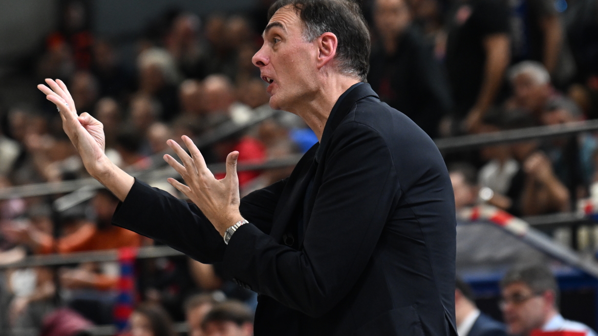 Μετά τον Φουρνιέ, τα έβαλε κι ο Μπαρτζώκας με την κερκίδα: Κάθε χρόνο τα ίδια σε αυτό το γήπεδο, στον Πανιώνιο έχω αφήσει μισθούς και αυτό είναι το ευχαριστώ, δείτε βίντεο