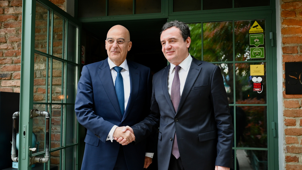 Συνάντηση Δένδια με τον πρωθυπουργό του Κοσόβου στην Πρίστινα, δείτε φωτογραφίες