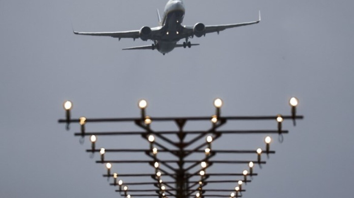 Άνοιξε μέρος του ιρανικού εναέριου χώρου για πρώτη φορά μετά την έναρξη του πολέμου
