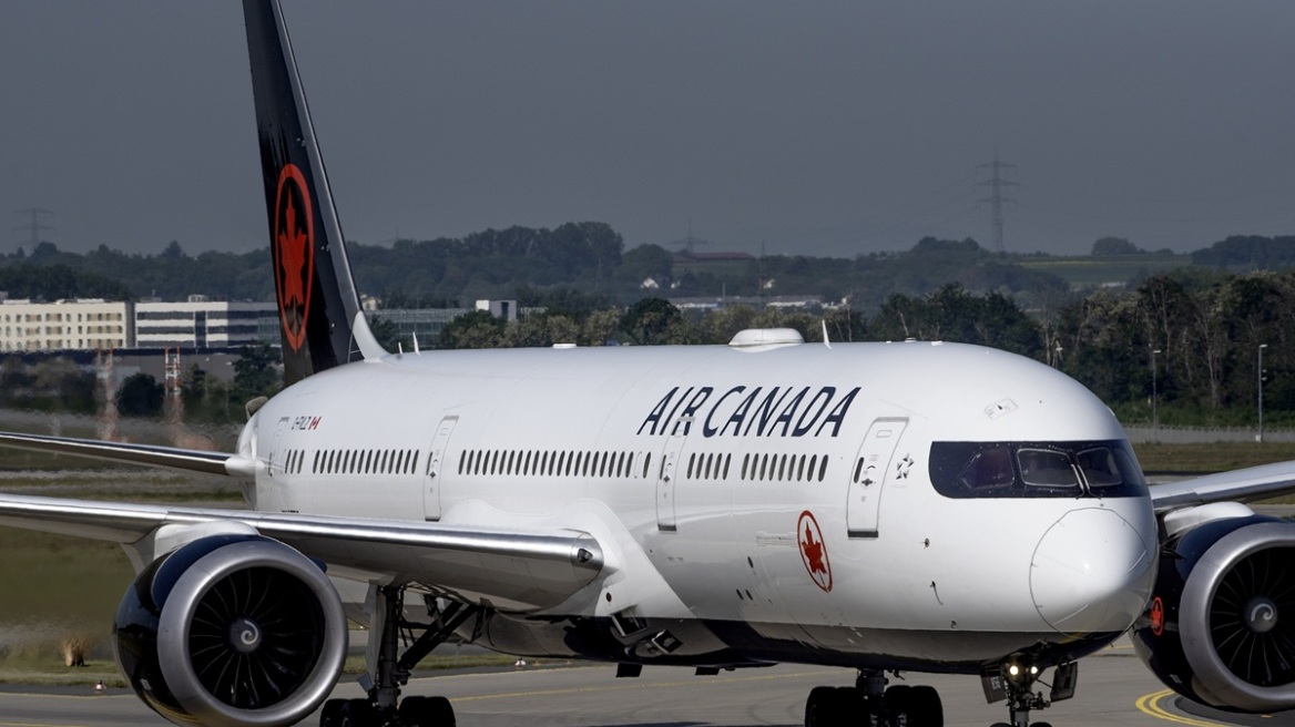 Πιλότος της Air Canada κατηγορείται ότι πετούσε επί 17 χρόνια με πλαστή άδεια