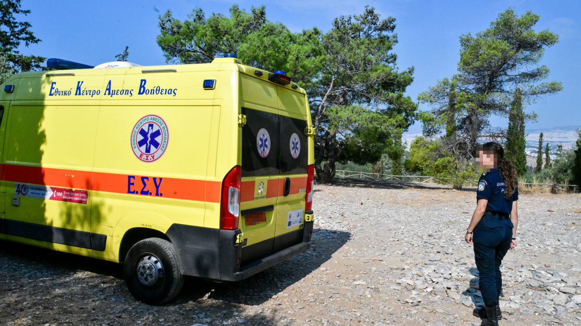 Υμηττός: Εντοπίστηκε άνδρας απαγχονισμένος σε δέντρο έξω από την εκκλησία του Αγίου Μάρκου