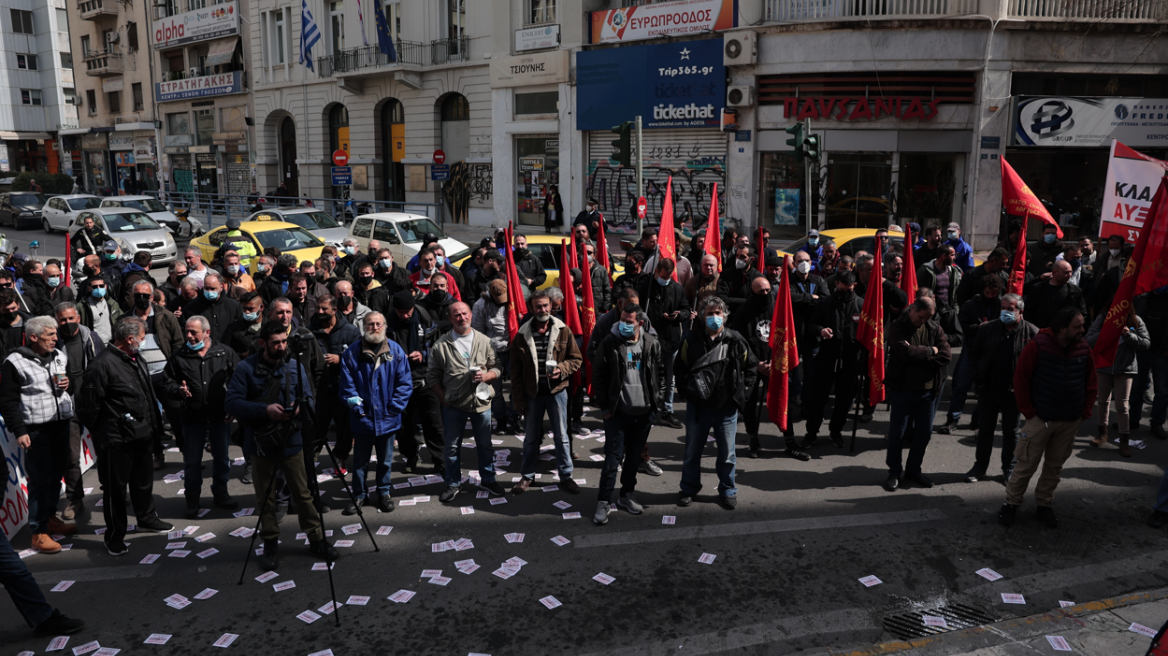 Σε 24ωρη απεργία οι οικοδόμοι - Συγκέντρωση στις 11:00 στην πλ. Κάνιγγος