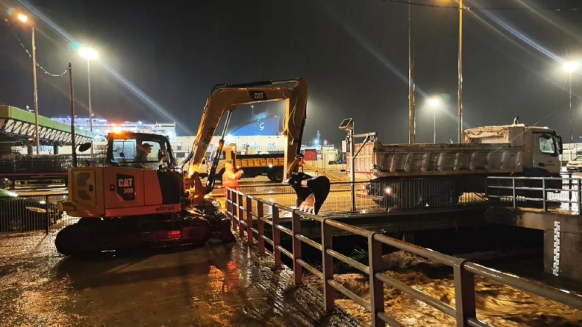 Καιρός: Επικίνδυνες καταιγίδες μέχρι και το Σάββατο, προβλήματα σε Ηγουμενίτσα και Ιωάννινα  - Νέοι χάρτες με την εξέλιξη του καιρού  