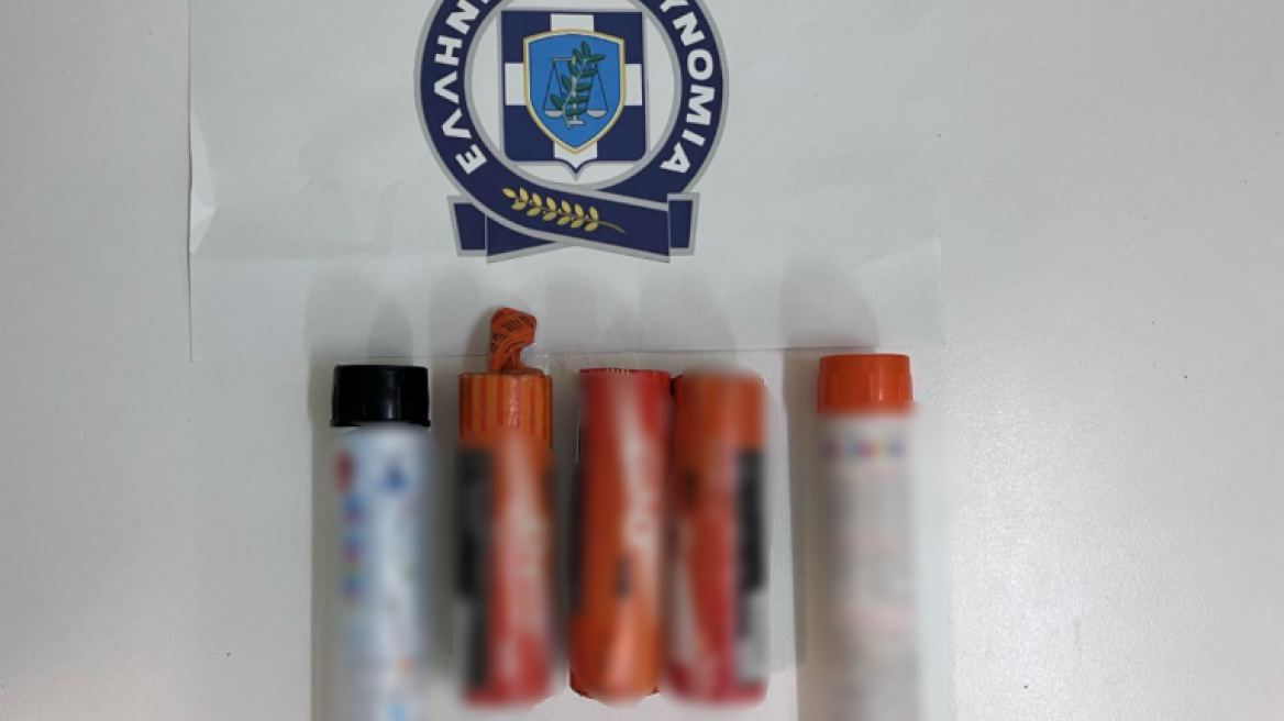 Συνελήφθησαν δύο ανήλικοι για χρήση καπνογόνων σε αγώνα ποδοσφαίρου στο Λουτράκι