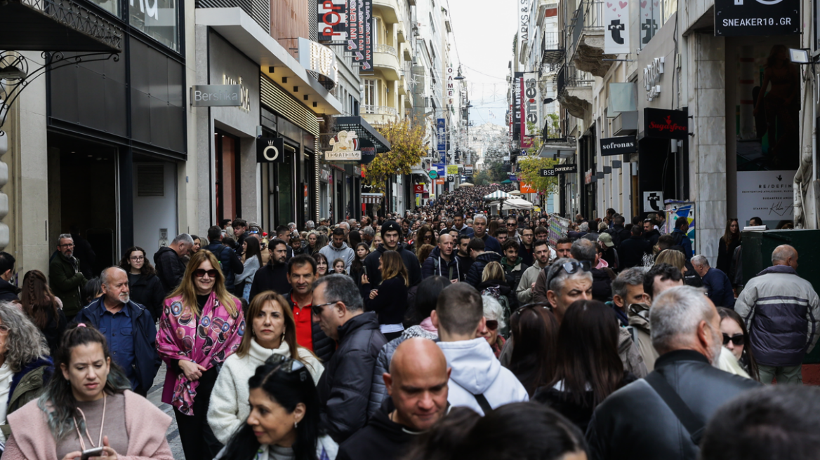 Ωράριο Χριστουγέννων: Πώς θα λειτουργήσουν εμπορικά καταστήματα, σούπερ μάρκετ και λαϊκές
