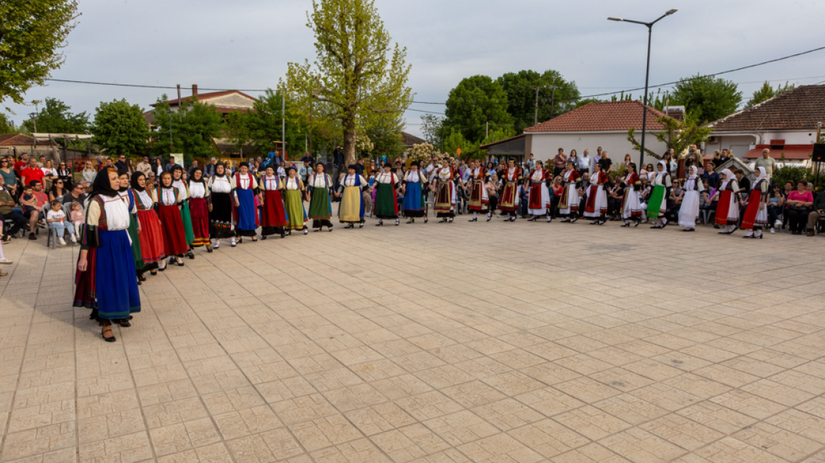 Απόκριες 2026: Αναβίωσαν τα σεργιάνια των Απόκρεων της Κρανιάς Καρδίτσας - Οι χοροί που λειτουργούσαν ως συνοικέσιο για τους νέους