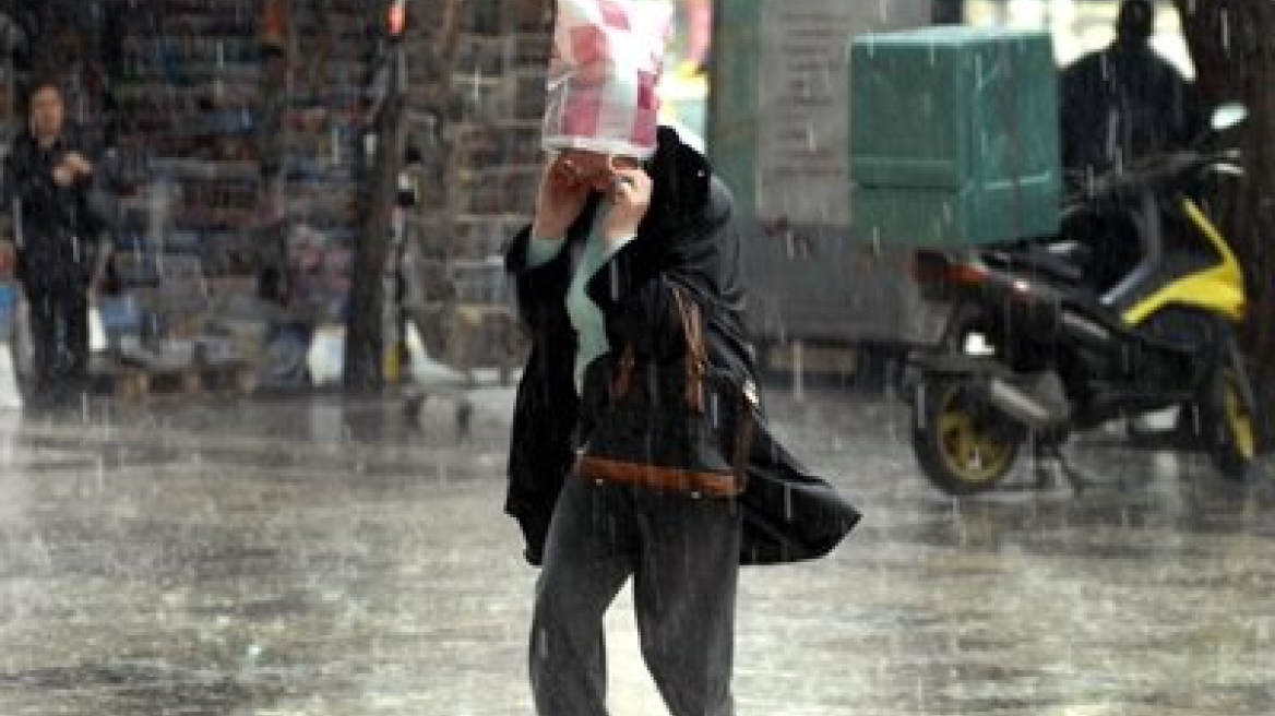 ΕΛΣΤΑΤ: Αύξηση 22% στον τζίρο των εμπόρων αυτοκινήτων το β' τρίμηνο