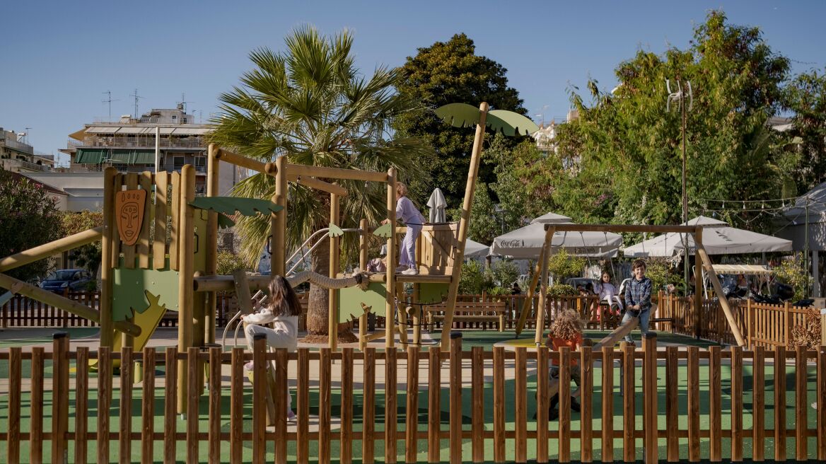 Ίδρυμα Ωνάση: Κατασκεύασε παιδική χαρά, στην πλατεία Δουρούτη, στο Μεταξουργείο