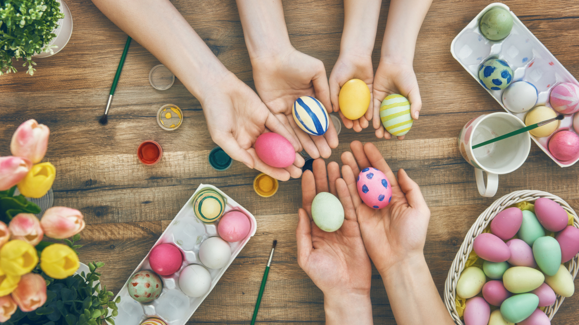 Ελλήνων Πάσχα: 9 ξεχωριστά έθιμα από όλη τη χώρα