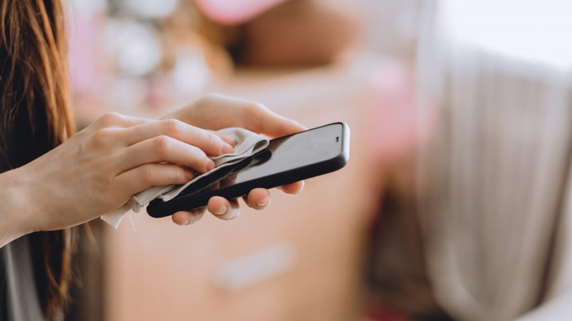 Ποιος είναι ο καλύτερος τρόπος να προστατεύσεις την οθόνη του smartphone σου;