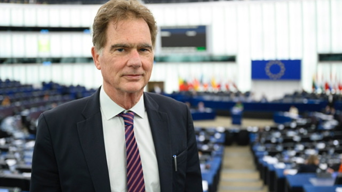 Πρεμιέρα για τον Νίκο Παπανδρέου στην Ευρωβουλή - Τι είπε στον καγκελάριο Σόλτς