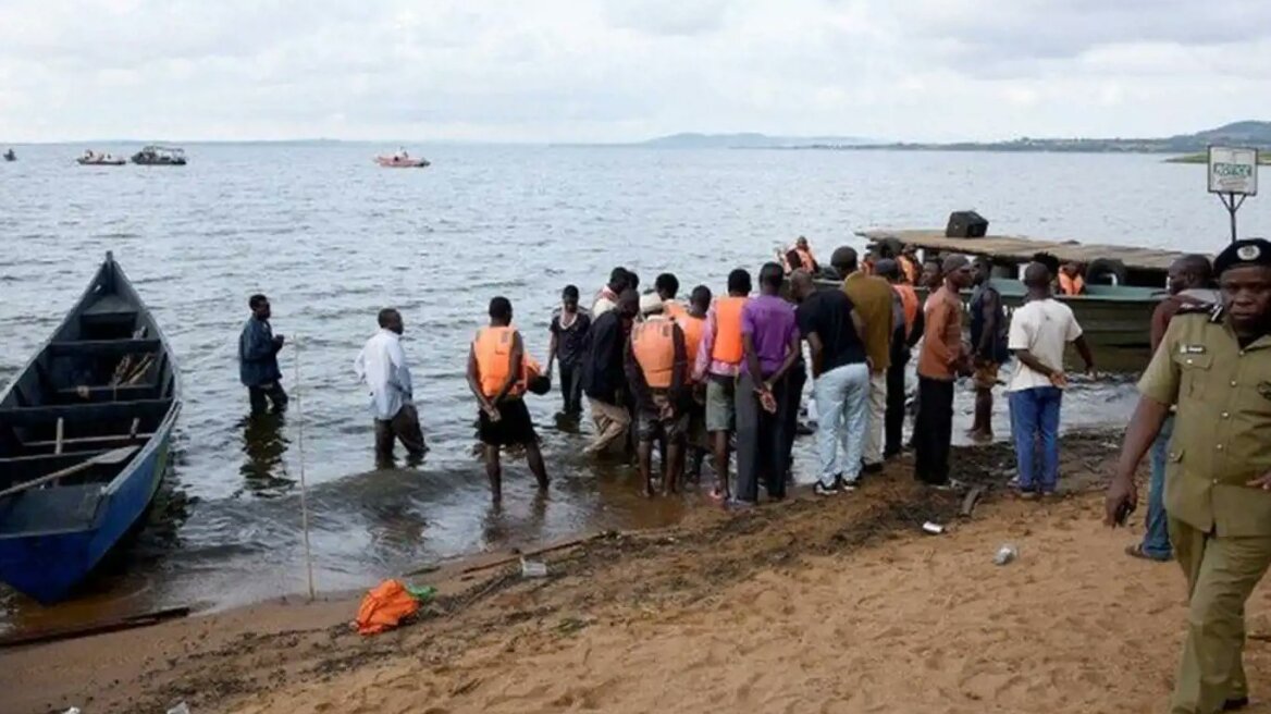 Ουγκάντα: Τουλάχιστον 20 νεκροί από τη βύθιση υπερφορτωμένου πλοιαρίου σε λίμνη