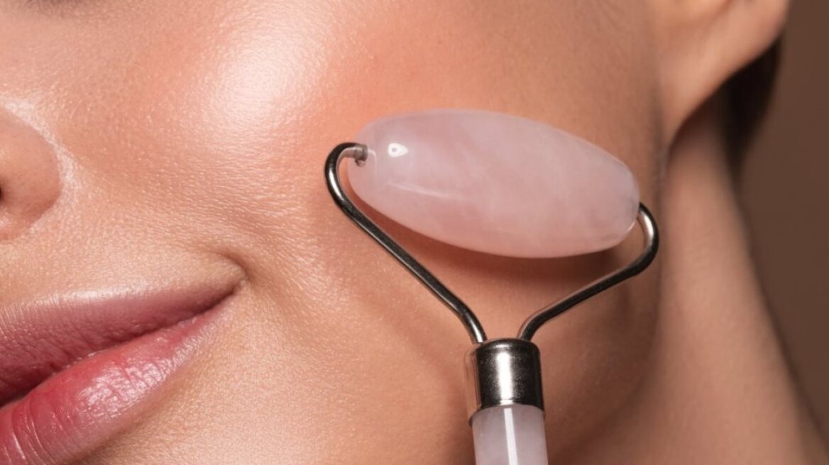 Περιποίηση προσώπου: Οι κινήσεις που πρέπει να κάνεις καθημερινά