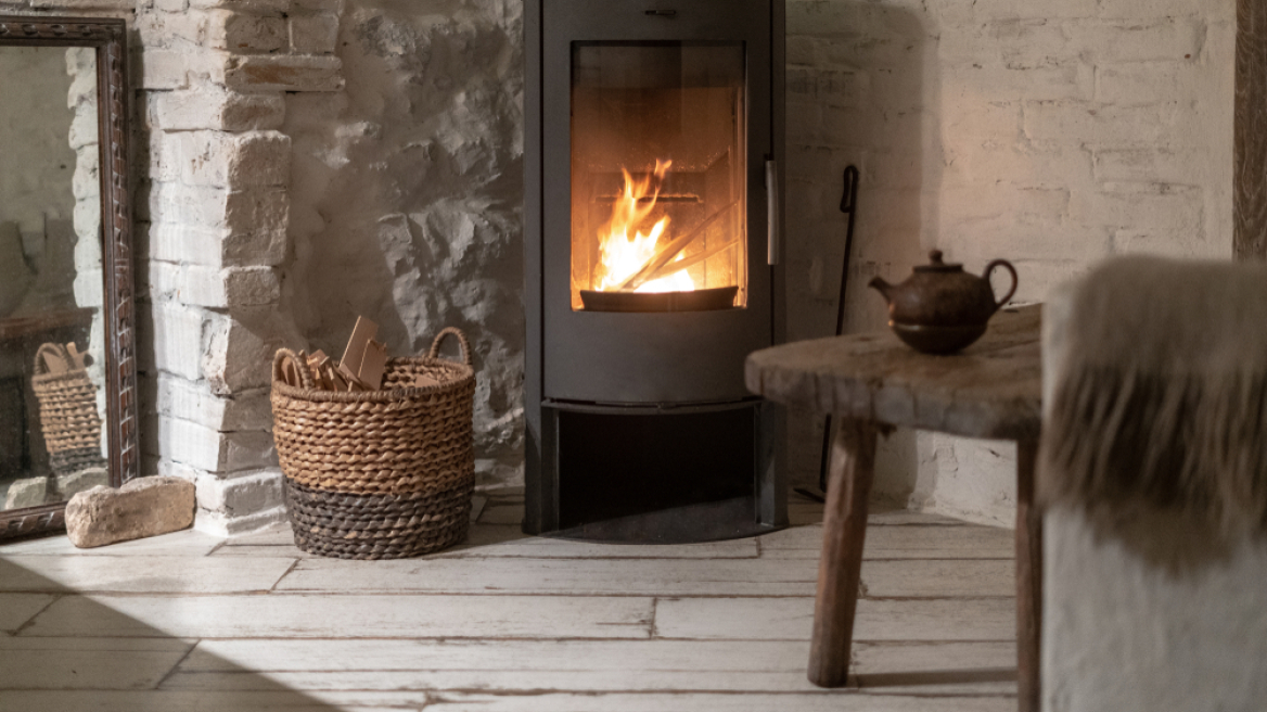 Ξυλόσομπα vs σόμπα pellet: Όσα πρέπει να ξέρετε