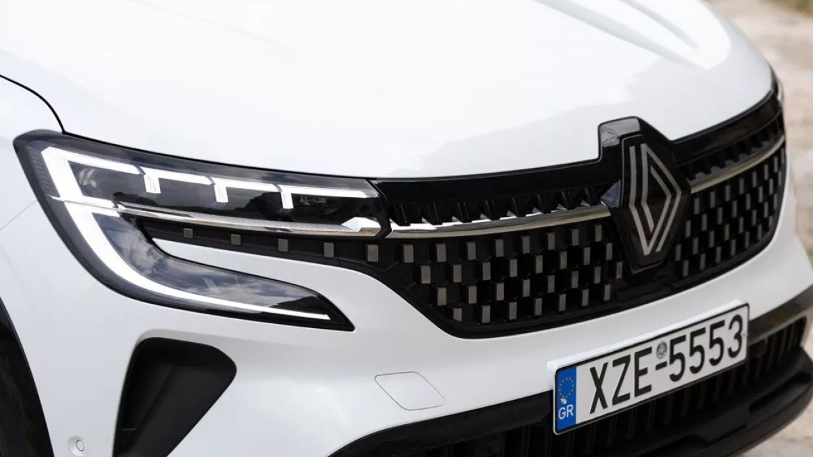 Τι ισχύει για τα τέλη και τις πινακίδες για το 2024