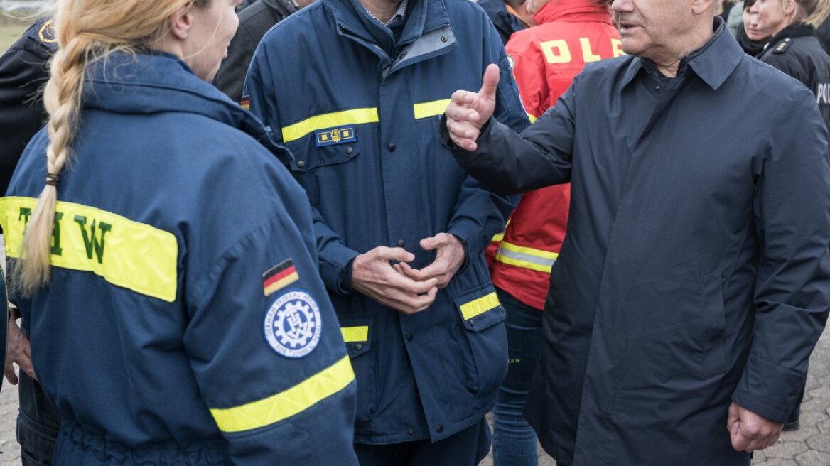Ο Σολτς καλεί τους Γερμανούς σε ενότητα μετά τις καταστροφικές πλημμύρες 