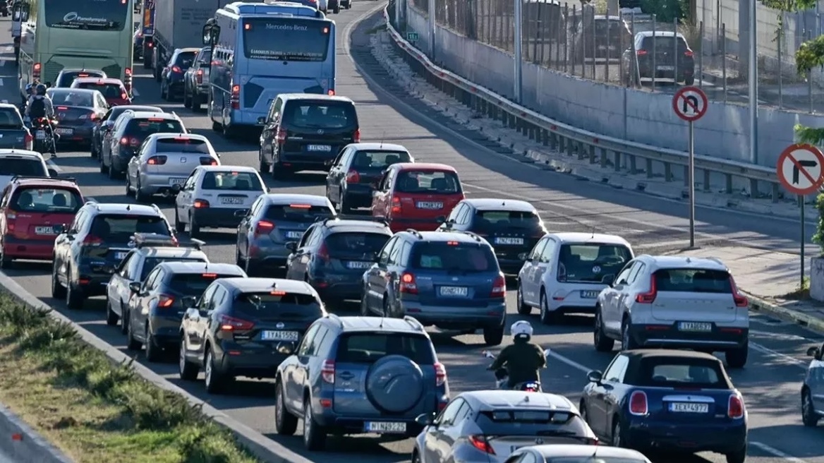 Έξοδος Πάσχα: Σημασία δεν έχει ο προορισμός, αλλά το ασφαλές ταξίδι! - LIVE η κίνηση