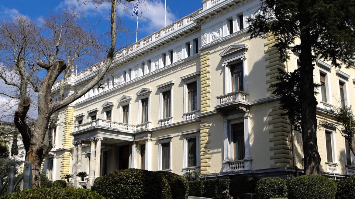  Αποκατάσταση της Δημοκρατίας: Με ήχους από Θεοδωράκη, Χατζιδάκι, Μαρκόπουλο το Προεδρικό Μέγαρο γιορτάζει 50 χρόνια 