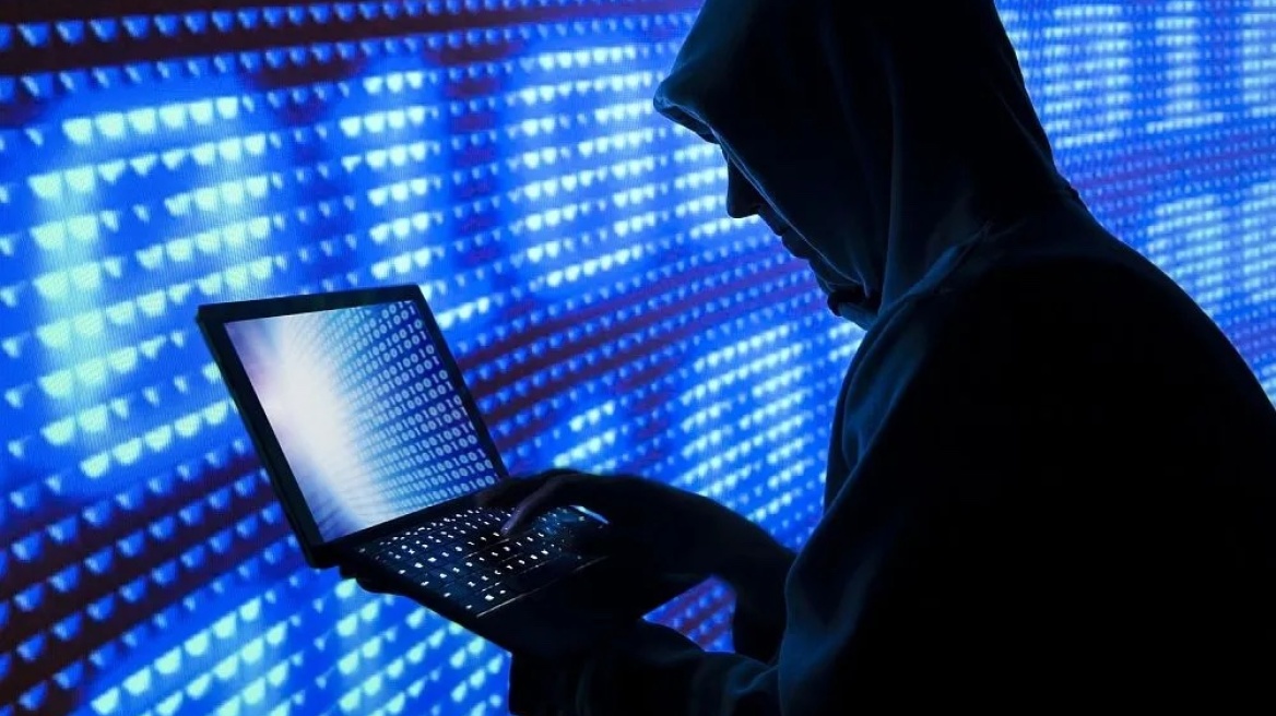 Πληθαίνουν οι διαδικτυακές απάτες από εταιρείες-«φαντάσματα» που υπόσχονται κέρδη από δήθεν επενδύσεις