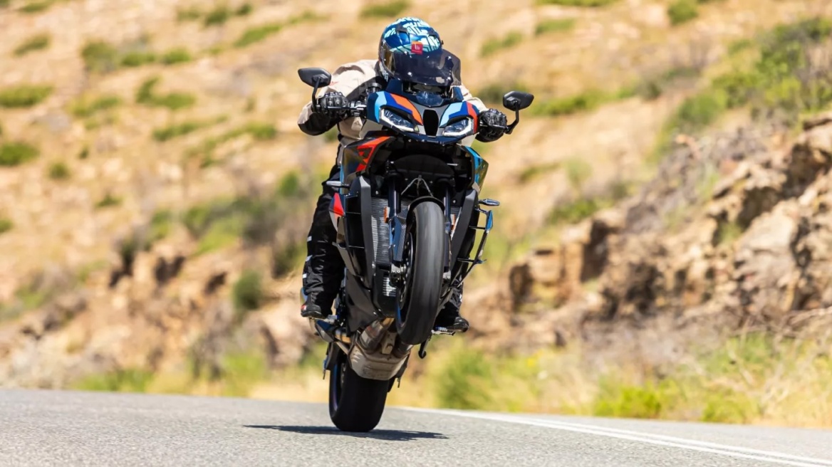 Δοκιμάζουμε τη νέα BMW M 1000 XR