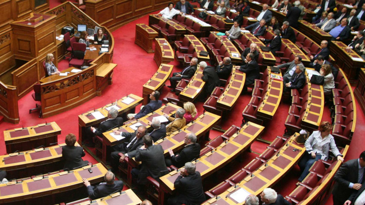 Νόμος «σκούπα» για δημόσιο και πρόσθετα έσοδα