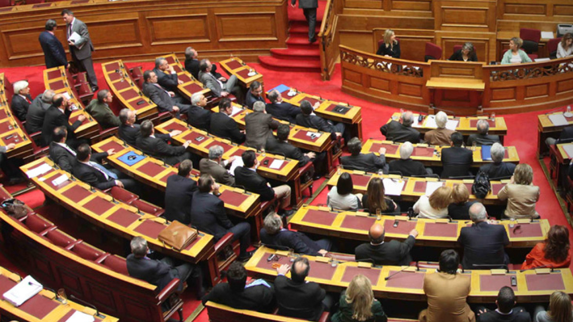 Γρίφος το «βουβό κύμα» θυμού που καταγράφεται στις δημοσκοπήσεις