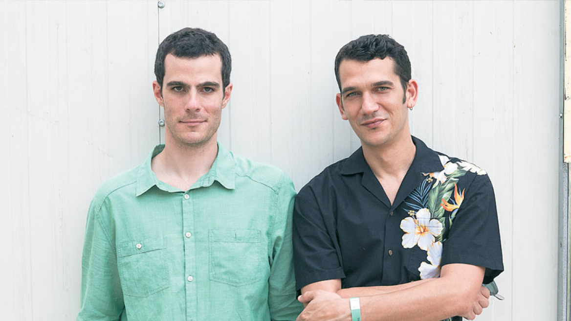 Mambo  Bros:Οι αδελφοί Φαληρέα  σερβίρουν Imam Baildi