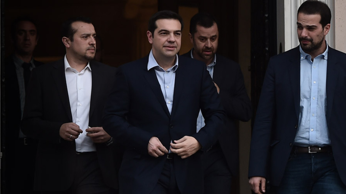 Κυβέρνηση: Καμία κωλοτούμπα στο θέμα του χρέους