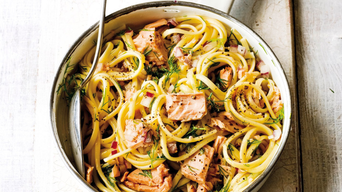 Λινγκουίνι με τόνο και λεμονάτη σάλτσα με άρωμα άνηθου