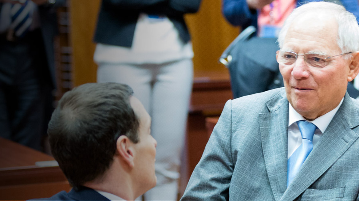 Σόιμπλε: Οι Έλληνες υποφέρουν αλλά η κυβέρνησή τους δεν κάνει κάτι γι' αυτό 