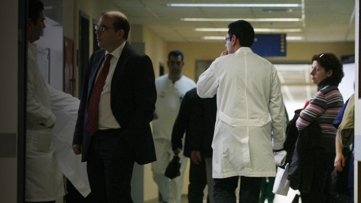 Δραματική κατάσταση στα νοσοκομεία: Τα capital controls «εξαφανίζουν» κρέας και γάλα