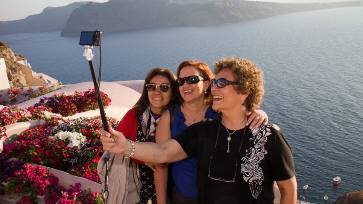 Οι απλοί κανόνες για να μην γίνει η selfie.. τραγωδία
