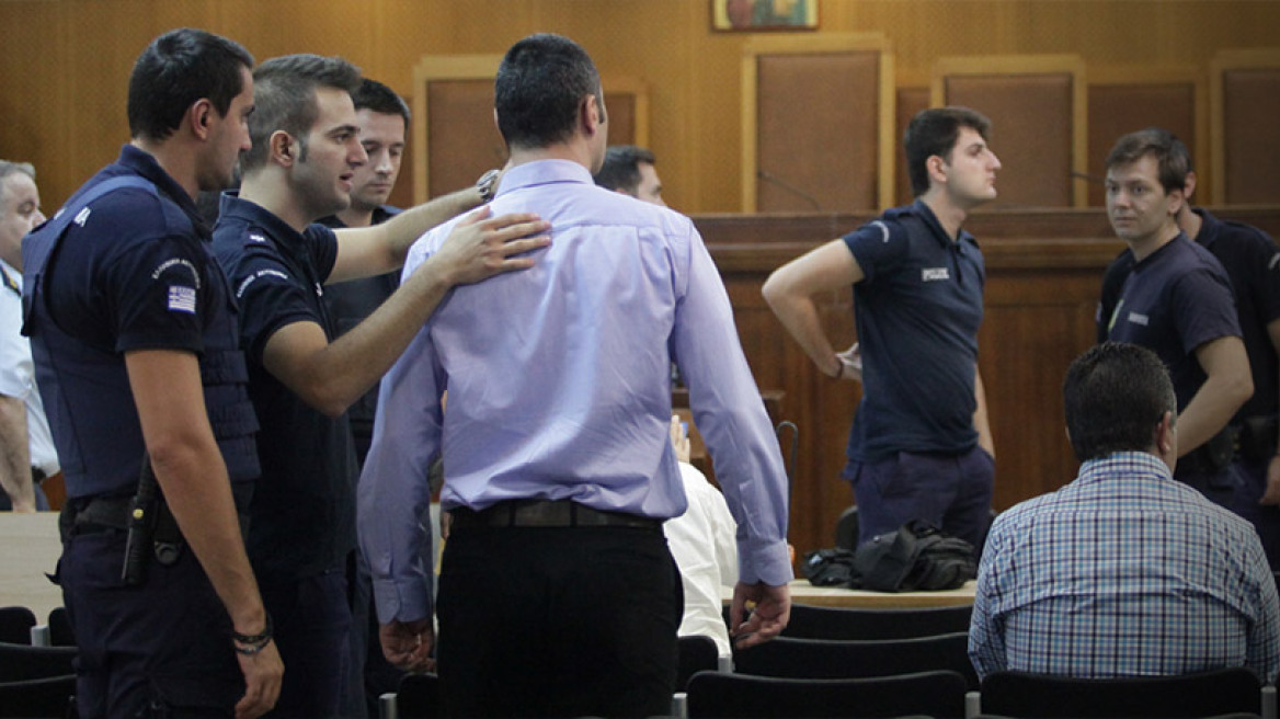 «Ήταν οργάνωση τρελών - Ένιωσα ότι ήθελαν να μας σκοτώσουν» κατέθεσε ο φίλος του Φύσσα