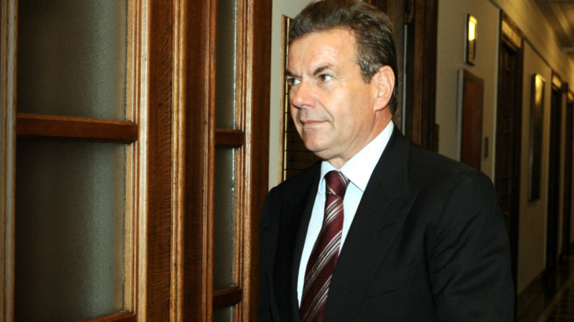 «Βόμβα» Πετρόπουλου: Εξετάζουμε έκτακτη εισφορά στους επαγγελματίες υπέρ του ασφαλιστικού